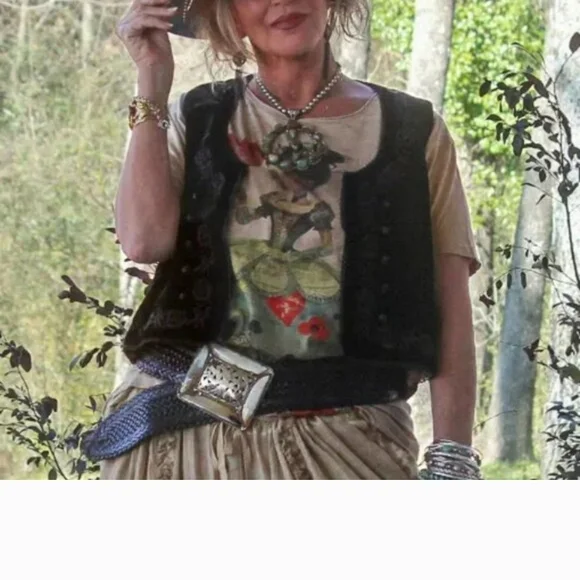 NEW - ONE LEFT!!! - Jaded Gypsy Queen of Hearts Moon Dance Tee - Picture 3 of 5